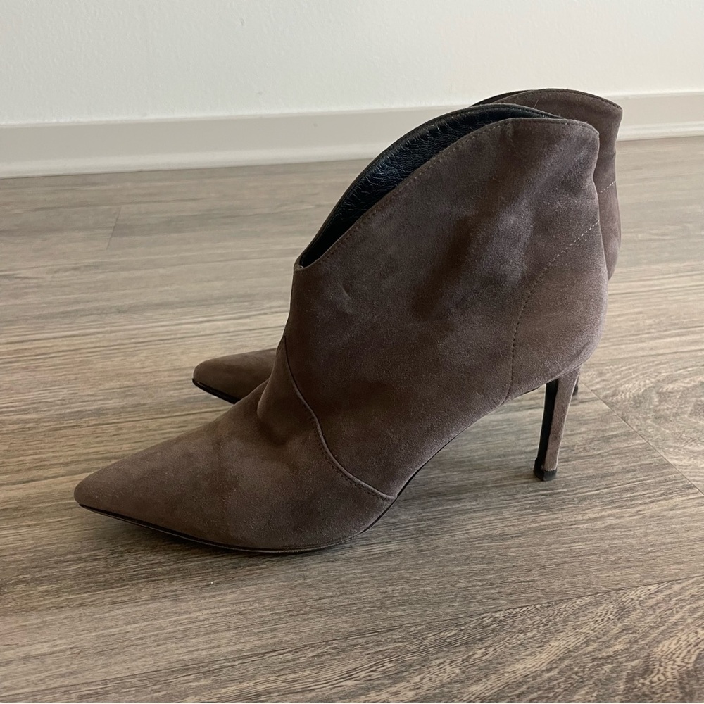 Yves Saint Laurent Grey Suede ankle boots